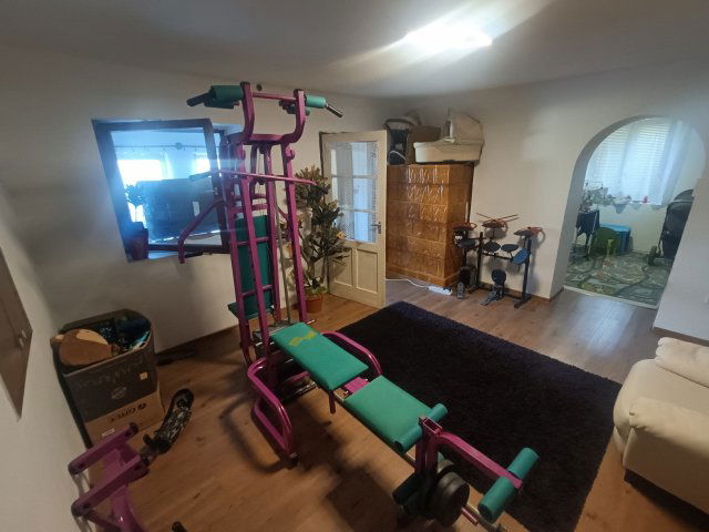Eladó családi ház, Bakonyszombathelyen 23.9 M Ft, 4 szobás