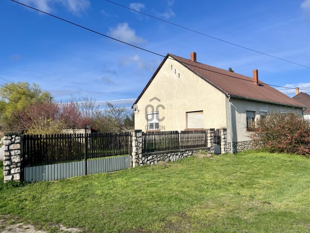 Eladó családi ház, Ugodon 31.5 M Ft, 3 szobás