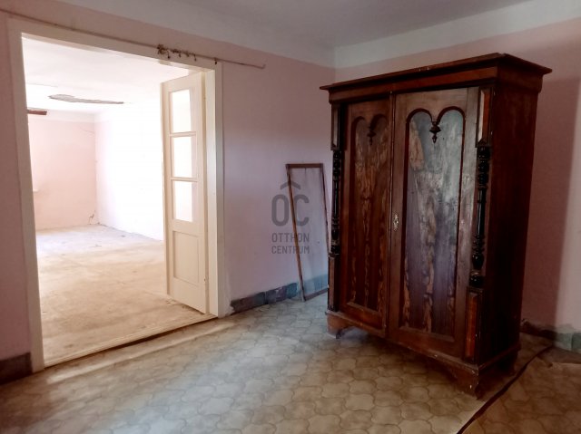 Eladó családi ház, Baján 15.5 M Ft, 3 szobás