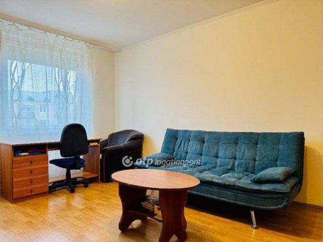 Eladó panellakás, Debrecenben 46.9 M Ft, 1+1 szobás