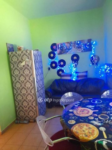 Eladó családi ház, Dabronyon 18 M Ft, 2 szobás