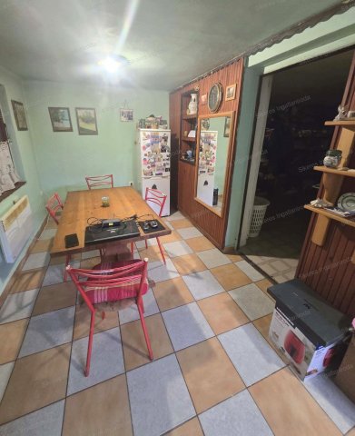 Eladó családi ház, Komáromban 49.9 M Ft, 3 szobás