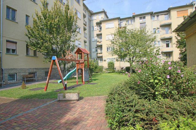 Eladó téglalakás, Győrött 98 M Ft, 3 szobás