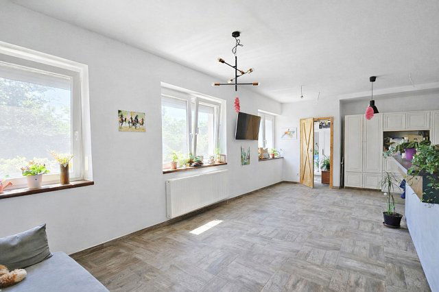 Eladó családi ház, Csömörön 159.9 M Ft, 4+1 szobás