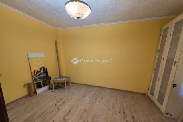 Eladó családi ház, Budapesten, XX. kerületben 74.9 M Ft