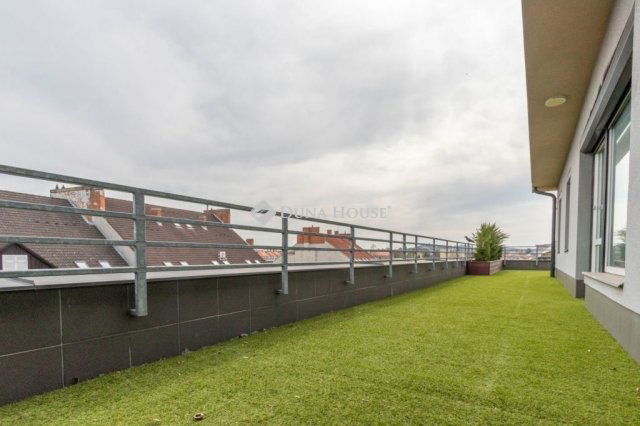 Eladó téglalakás, Zalaegerszegen 99.99 M Ft, 4 szobás