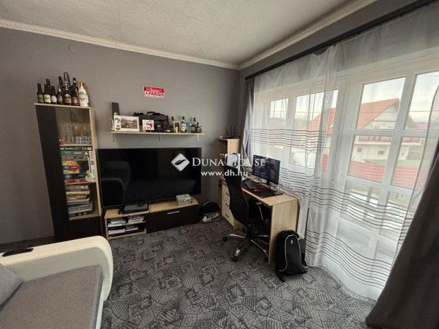 Eladó ikerház, Csóron 79.9 M Ft, 5 szobás / költözzbe.hu