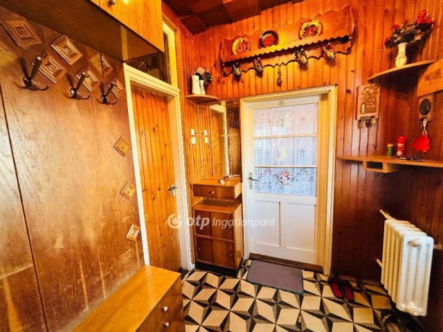 Eladó ikerház, Tégláson 38.5 M Ft, 2 szobás