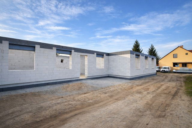 Eladó sorház, Tégláson 67.59 M Ft, 4 szobás