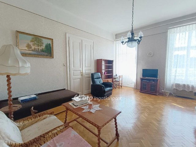 Eladó téglalakás, Budapesten, VIII. kerületben 75 M Ft