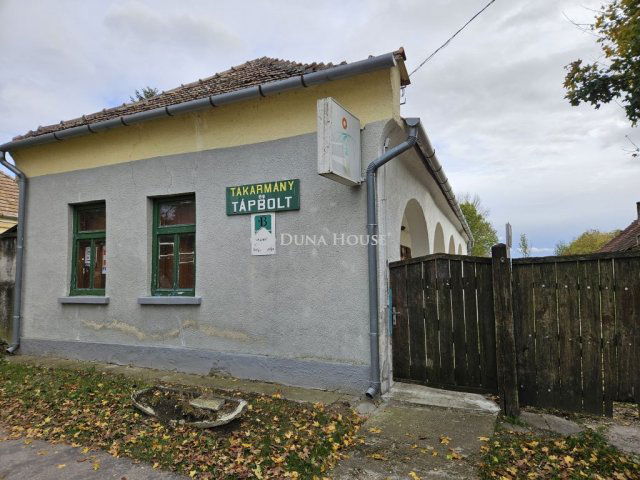 Eladó családi ház, Lovászpatonán 9.9 M Ft