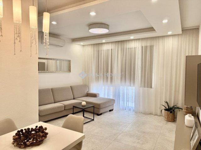 Eladó téglalakás, Pécsett 68.9 M Ft, 2 szobás