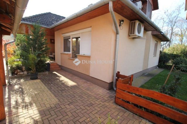 Eladó családi ház, Kecskeméten 99.9 M Ft, 5 szobás