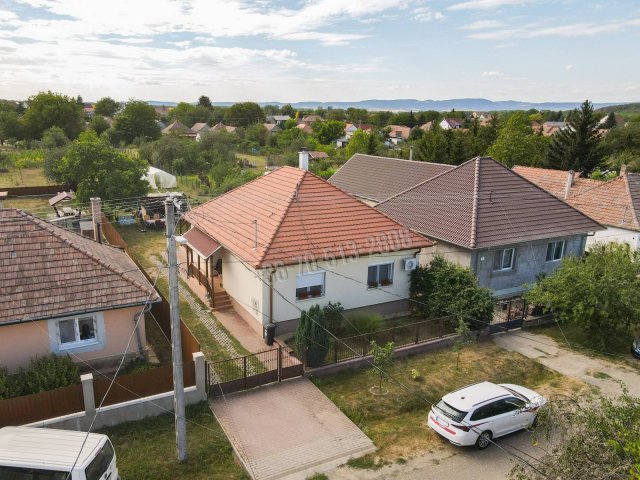 Eladó családi ház, Patakon 47.9 M Ft, 3 szobás