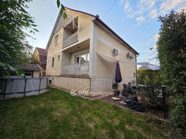 Eladó családi ház, Debrecenben 108 M Ft, 5 szobás