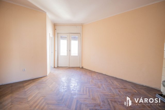 Eladó téglalakás, Győrött 44.99 M Ft, 2 szobás