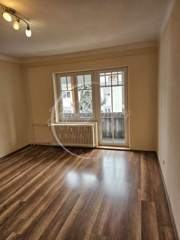 Eladó téglalakás, Pécsett 49.8 M Ft, 2 szobás