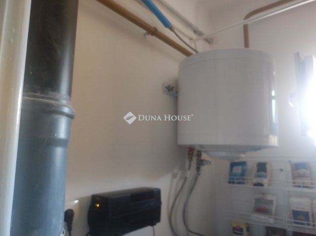 Eladó ipari ingatlan, Pécsett 250 M Ft / költözzbe.hu