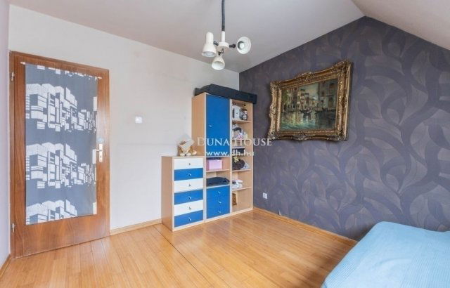 Eladó ikerház, Budapesten, XVIII. kerületben 109.9 M Ft, 5 szobás