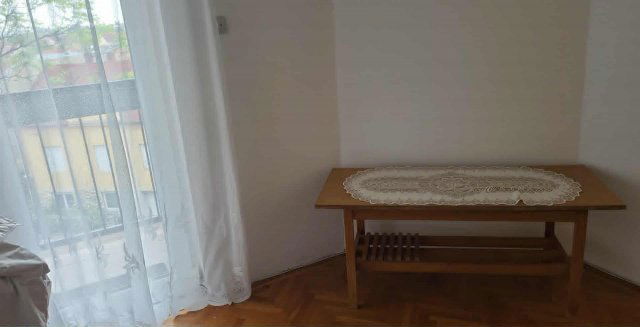 Kiadó téglalakás, albérlet, Pécsett 100 E Ft / hó, 1 szobás