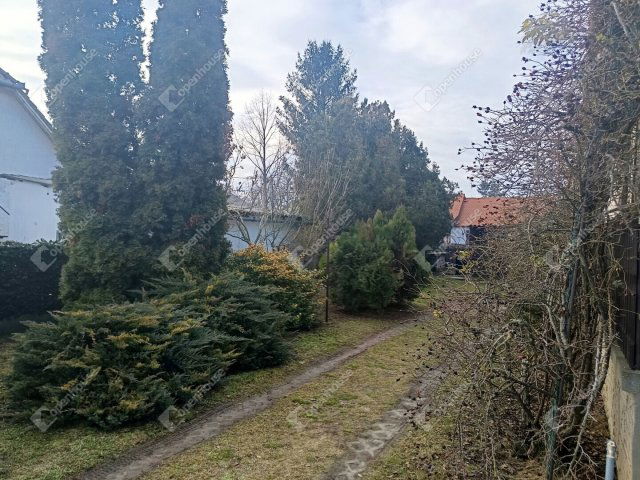 Eladó családi ház, Siófokon 100 M Ft, 4 szobás