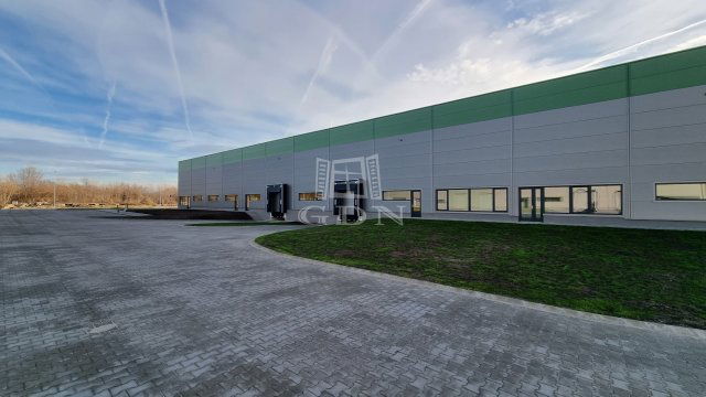 Kiadó ipari ingatlan, Székesfehérvárott 2732 E Ft / hó
