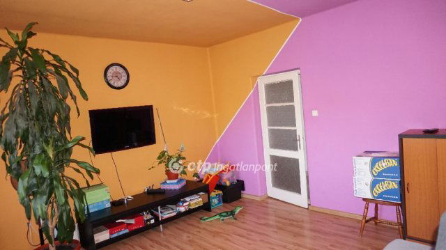 Eladó családi ház, Gyöngyösorosziban 19.99 M Ft, 2 szobás