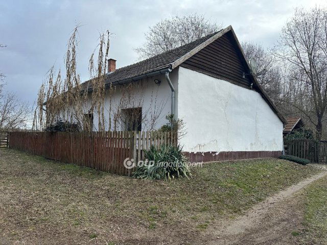 Eladó mezogazdasagi ingatlan, Csemőn 41.6 M Ft, 3 szobás
