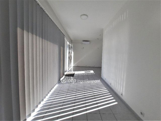 Kiadó iroda, Siófokon 360 E Ft / hó / költözzbe.hu