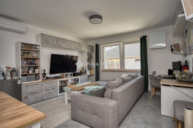 Eladó ikerház, Kakucson 95.99 M Ft, 4 szobás