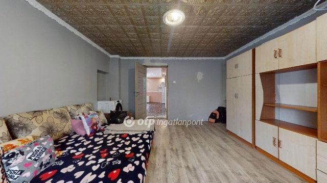 Eladó családi ház, Halmajon 35 M Ft, 3 szobás