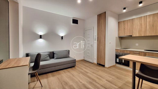 Kiadó téglalakás, albérlet, Szegeden 210 E Ft / hó, 2 szobás