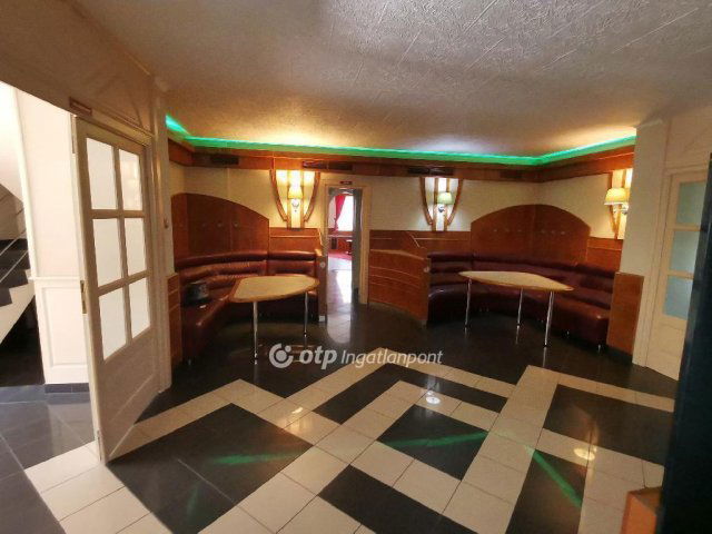 Eladó hotel, Gyulán 260 M Ft, 9 szobás / költözzbe.hu