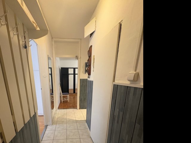 Eladó panellakás, Székesfehérvárott 46.99 M Ft, 1+2 szobás