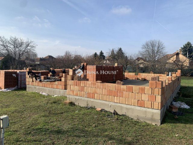 Eladó telek, Dánszentmiklóson 14.9 M Ft / költözzbe.hu