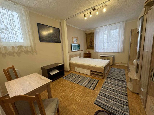 Kiadó téglalakás, albérlet, Kecskeméten 120 E Ft / hó