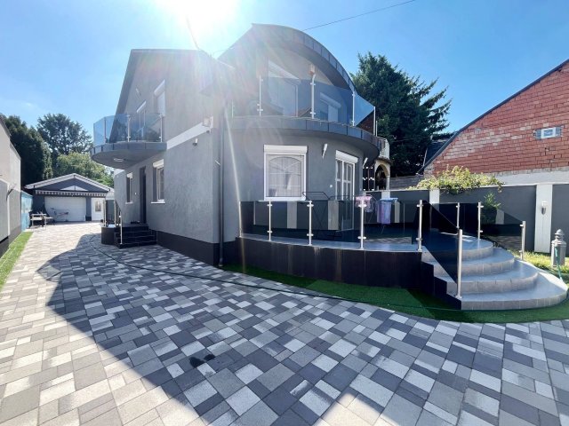 Eladó családi ház, Budapesten, XVIII. kerületben 157.9 M Ft