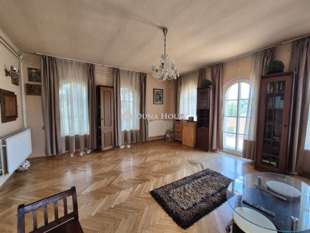 Eladó családi ház, Pécsett 105 M Ft, 2+2 szobás