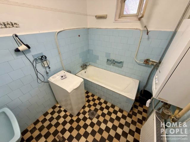 Eladó családi ház, Szegeden 74 M Ft, 3 szobás