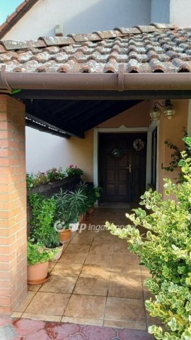 Eladó családi ház, Tápiószelén 79.5 M Ft, 4+2 szobás