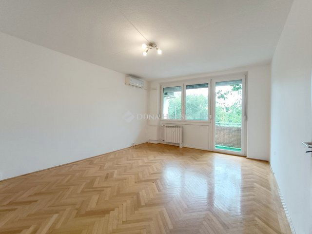 Kiadó panellakás, albérlet, Kecskeméten 159 E Ft / hó, 3 szobás