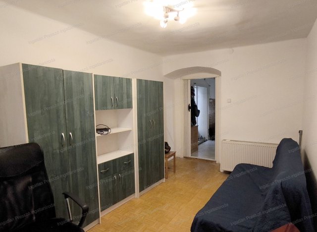 Eladó családi ház, Sümegen 25 M Ft, 2 szobás