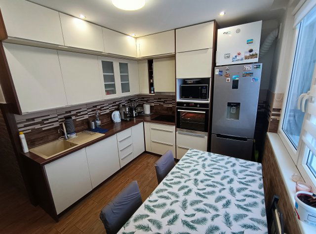 Eladó panellakás, Debrecenben 68.5 M Ft, 3 szobás