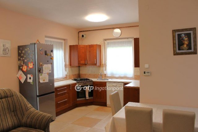 Eladó ikerház, Tárnokon 124 M Ft, 5 szobás