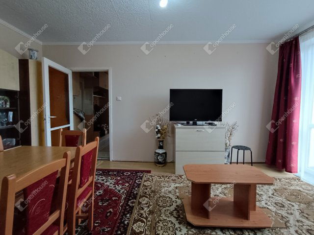 Eladó panellakás, Sopronban 53.5 M Ft, 3 szobás