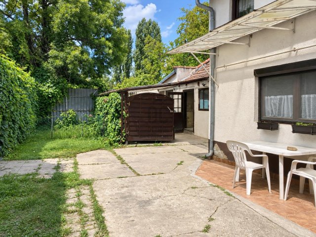 Eladó családi ház, Budapesten, III. kerületben 140 M Ft