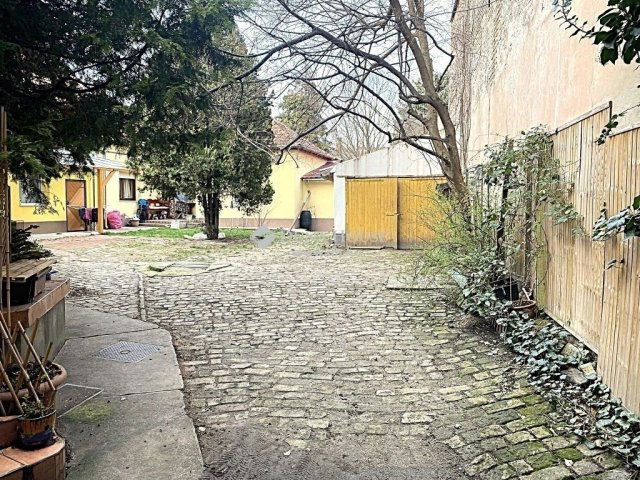 Eladó családi ház, Kecskeméten 29 M Ft, 1 szobás