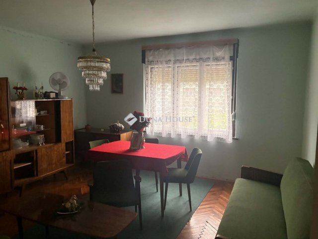 Eladó családi ház, Szanyon 21.5 M Ft, 3 szobás