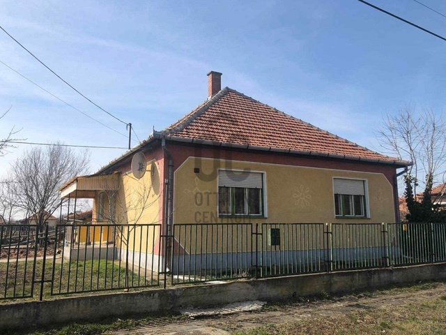 Eladó családi ház, Komádiban 14.7 M Ft, 3 szobás
