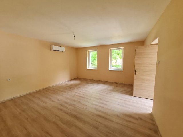 Eladó családi ház, Csongrádon 31.5 M Ft, 2 szobás